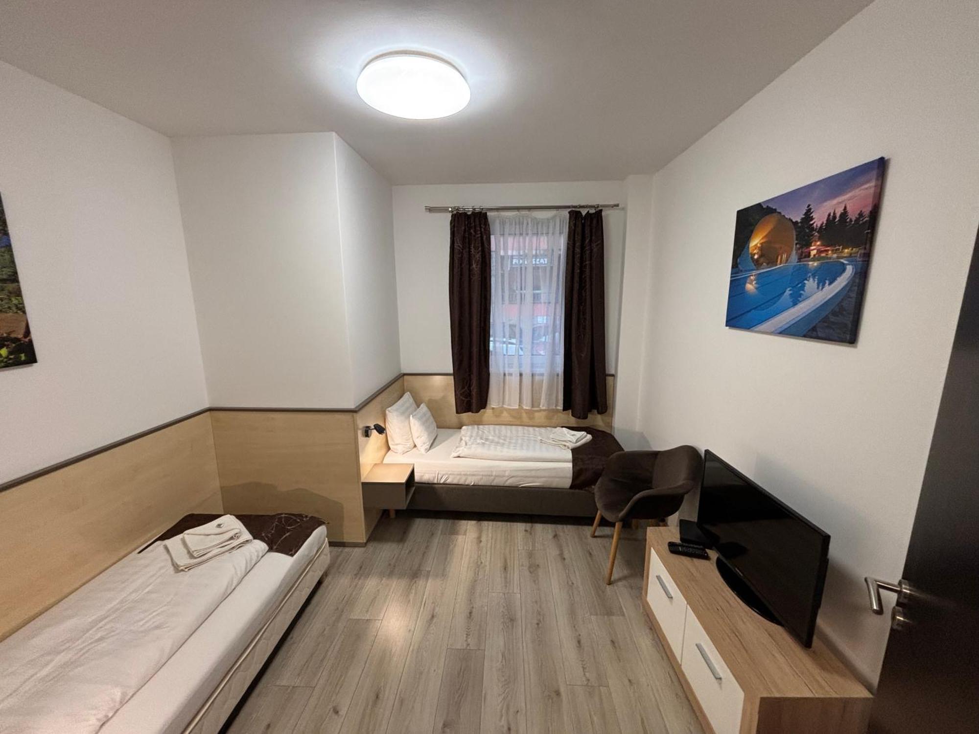 Pizza Tabor Apartman 米什科尔茨 外观 照片